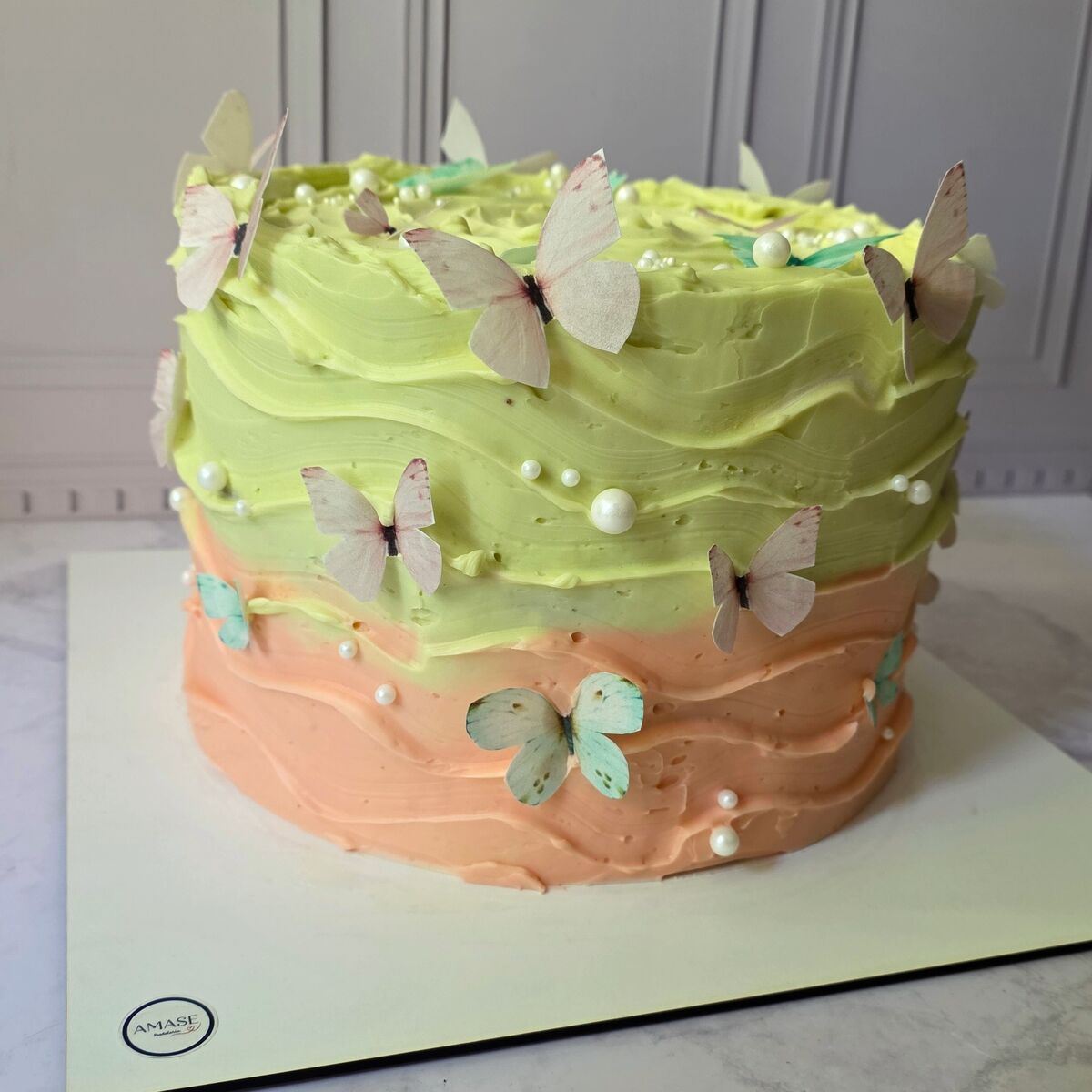 Torta personalizada con mariposas
